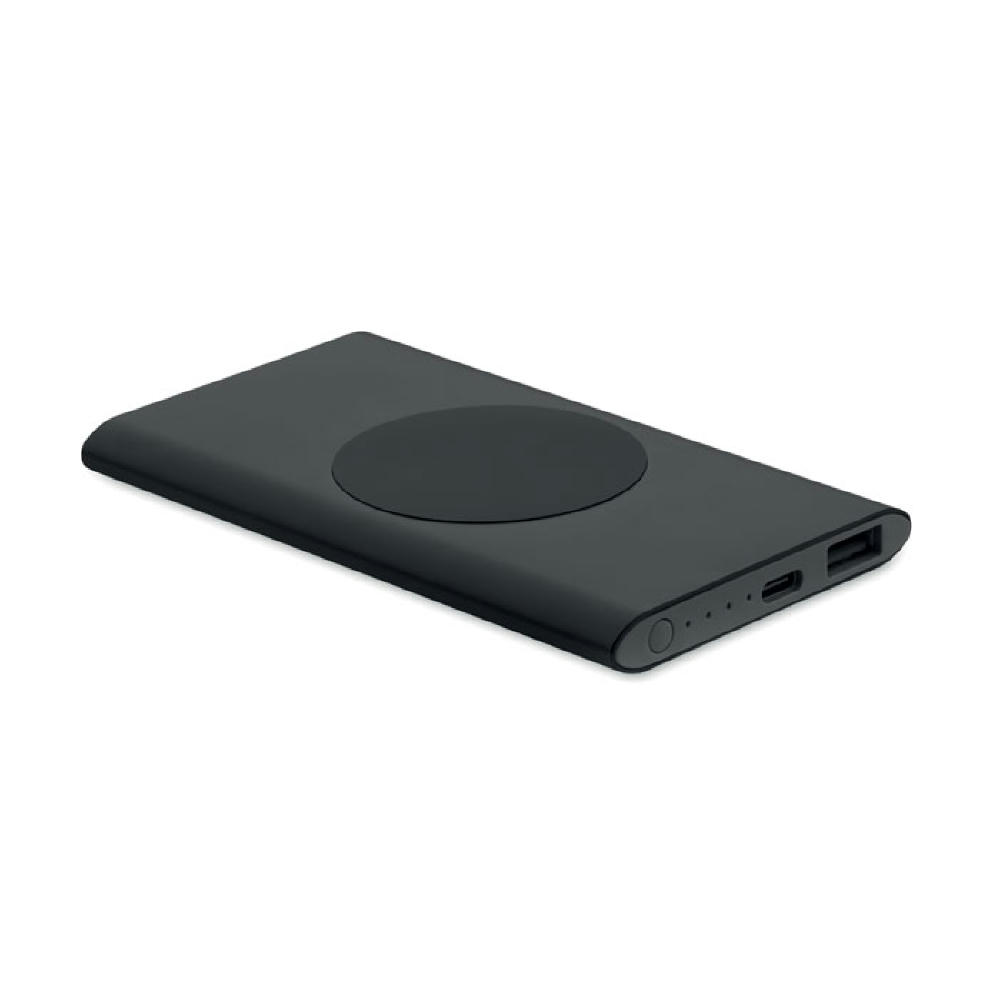 Flache schwarze Powerbank mit runder Ladefläche und USB-Anschlüssen mit Logo bedrucken